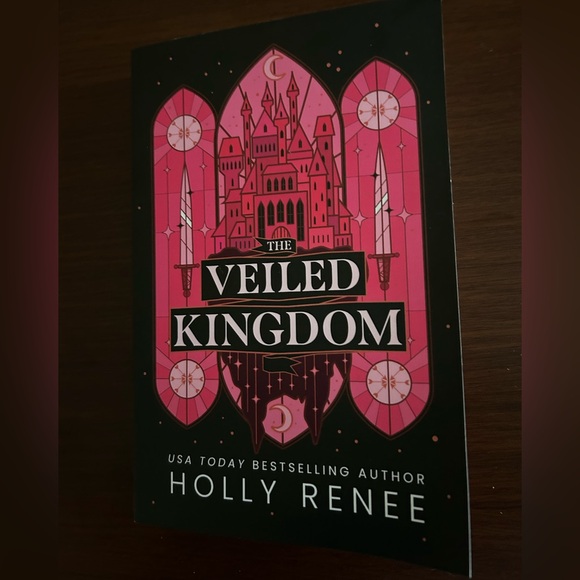 'The Veiled Kingdom' Book - Pink Cover - Picture 1 of 2